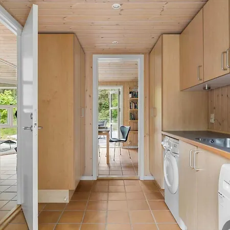 1487-aakirkeby-poseregardsvejen-3 * Vester Somarken