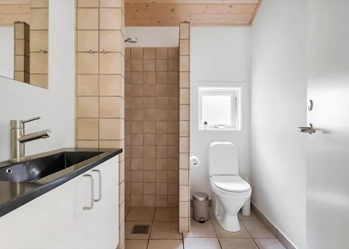 1487-aakirkeby-poseregardsvejen-3 * Vester Somarken